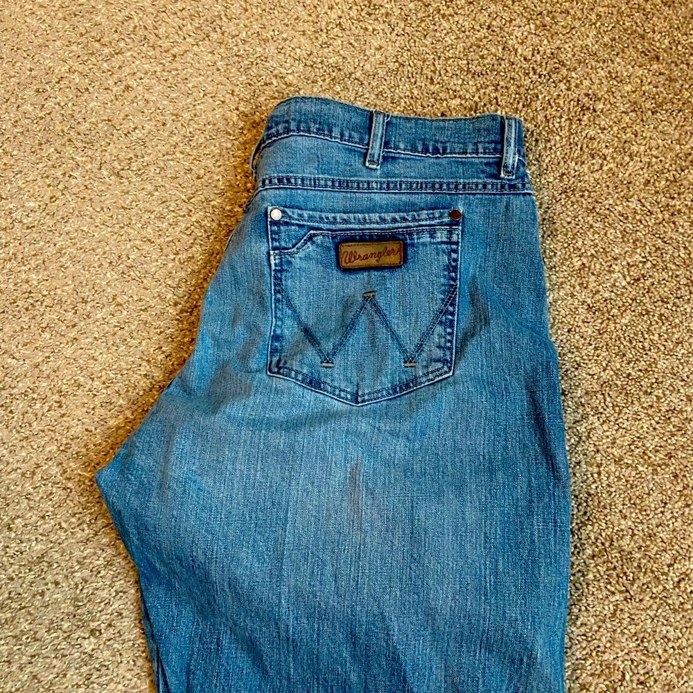 WRANGLER SLIM STRAIGHT JEANS